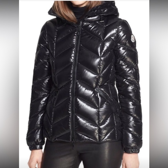 Moncler puffer - Picture 7 of 8